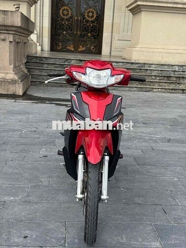 Honda Blade Đỏ đen Thể thao