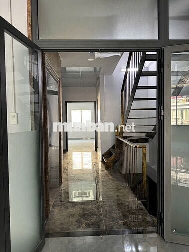 Cần cho thuê nhà mới nguyên căn làm văn phòng giá tốt cho thuê lâu dài