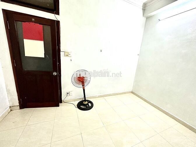 Cho thuê phòng 20m2 có toilet riêng, máy lạnh -gần Aeon Parc Mall q8