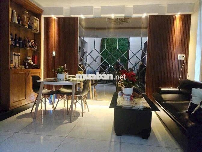 Nhà Biệt Thự sau căn mặt tiền 1/ Quang Trung (6x10m) 5pn 17tr
