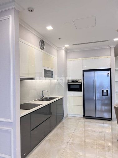 ĐỊNH CƯ NƯỚC NGOÀI BÁN GẤP CĂN HỘ VINHOME GOLDEN RIVER QUẬN 1 6T370TR