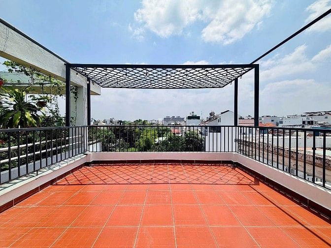 Bán nhà ngay trung tâm TP HCM mới 1T2L ST Sổ riêng đường 8m full Nt