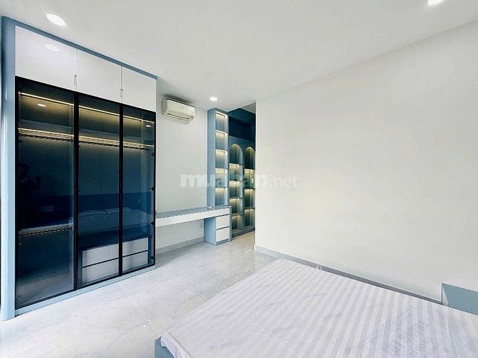 Bán nhà ngay trung tâm TP HCM mới 1T2L ST Sổ riêng đường 8m full Nt