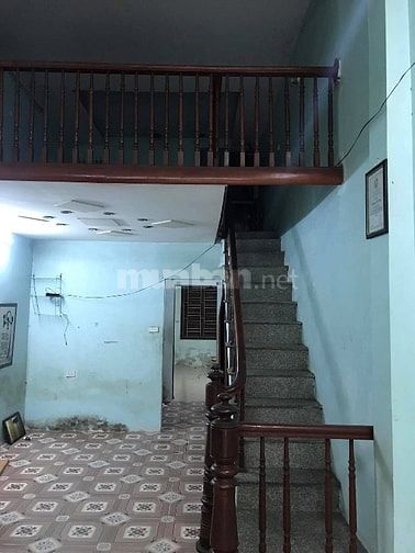 Chính chủ cho thuê nhà sau ga giáp Bát 5,5tr/tháng