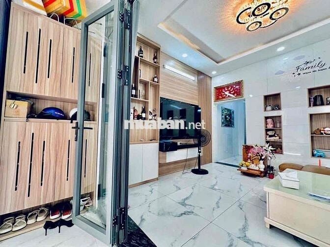 Tuyển Nhân Viên Bất Động Sản Nguồn Nhà Có Sẵn