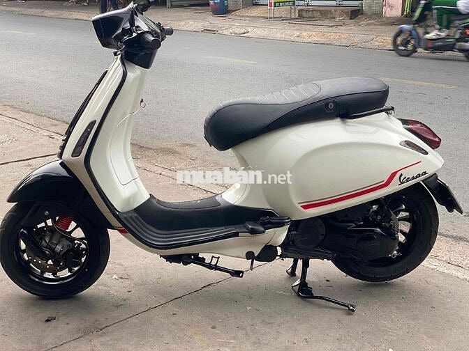 Piaggio Vespa Sprint Trắng đen. XE ĐẸP ZIN ÊM