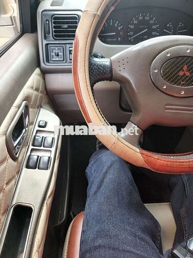 Mitsubishi Jolie 2004 Vàng cát