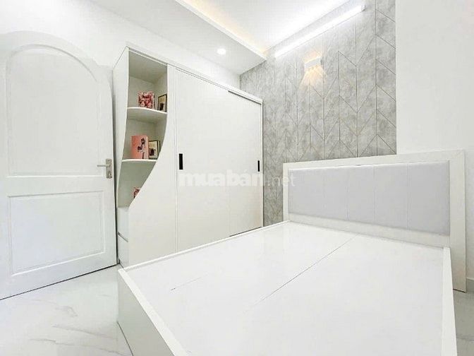 VỠ HỤI BÁN NGAY NHÀ HXH ÔNG ÍCH KHIÊM QUẬN 11 GIÁ CHỐT 1 TỶ 710 TRIỆU