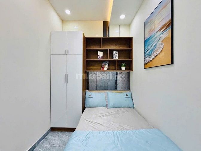 BÁN NHÀ: 2 lầu, Đường HOÀNG BẬT ĐẠT, phường Tân Sơn, 38m2