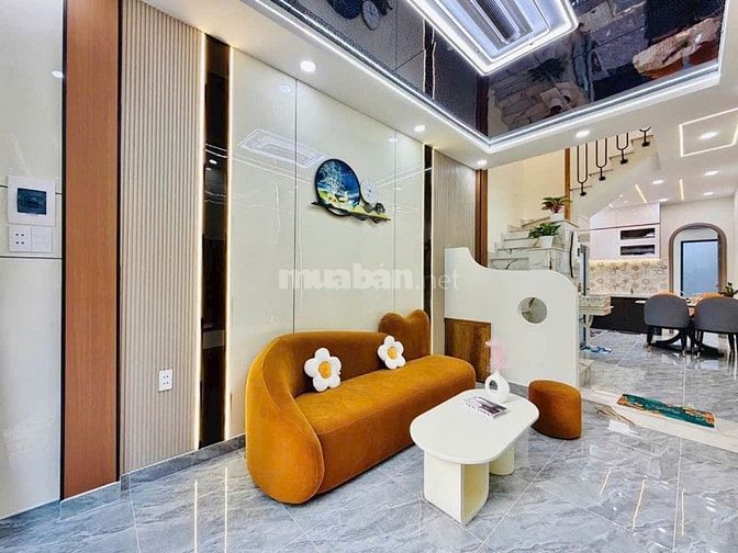 BÁN NHÀ: 2 lầu, Đường HOÀNG BẬT ĐẠT, phường Tân Sơn, 38m2