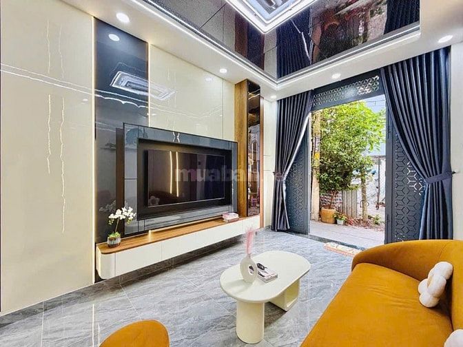 BÁN NHÀ: 2 lầu, Đường HOÀNG BẬT ĐẠT, phường Tân Sơn, 38m2