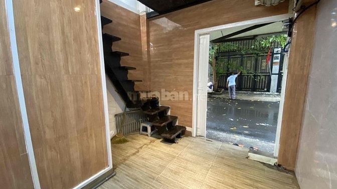 Mặt bằng riêng biệt như nhà nguyên căn, hẻm 451 Tô Hiến Thành 6tr.