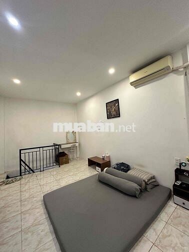 Nhà NC full nội thất ngay trung tâm Quận 1