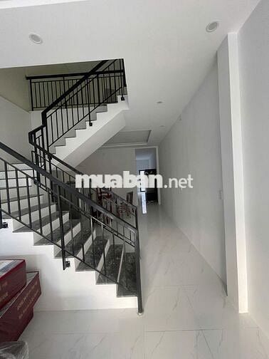 Cho Thuê Nhà Full Nội Thất Ở Gần Đại học FPT Mới Xây