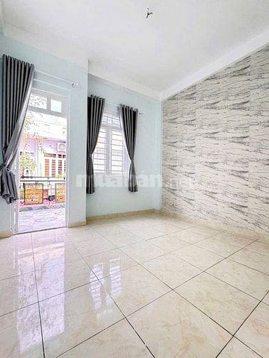 Nhà ngay trung tâm TP Thủ Dầu Một. SHR, 1 trệt 1 lầu