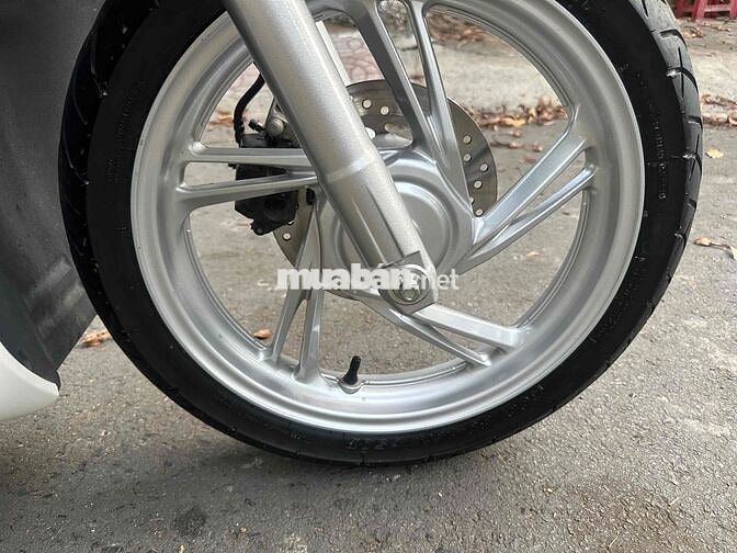 Honda SH 160i 2024 Trắng đen