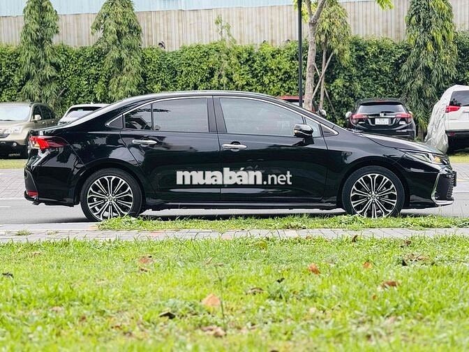 Toyota Corolla Altis 2022 1.8V 20.000km Đen
