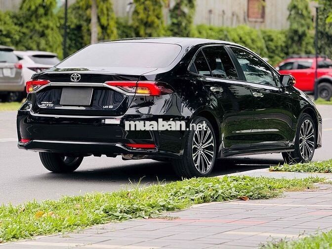 Toyota Corolla Altis 2022 1.8V 20.000km Đen