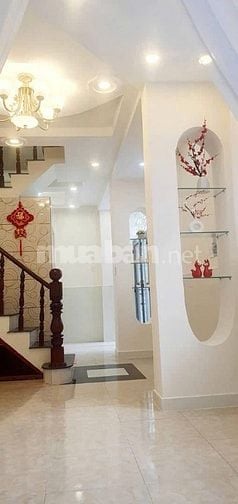 Nhà mới 3PN Dương Bá Trạc P2Q8 khu buôn bán tại nhà đượ