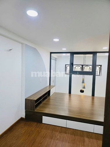 LÀM ĂN THUA LỖ BÁN GẤP NHÀ HXH TRẦN QUANG KHẢI PHƯỜNG TÂN ĐỊNH QUẬN 1