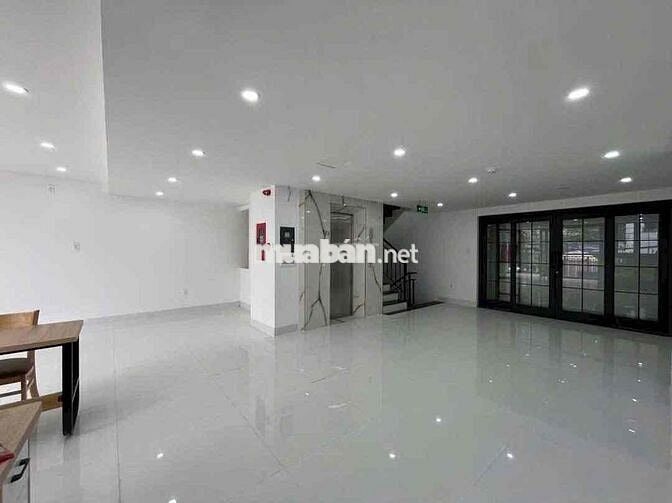 MẶT BẰNG TRỆT 6 *15M ĐẸP NGAY LÝ PHỤC MAN Q7, KD ĐA NGÀNH GYM, SPA, VP
