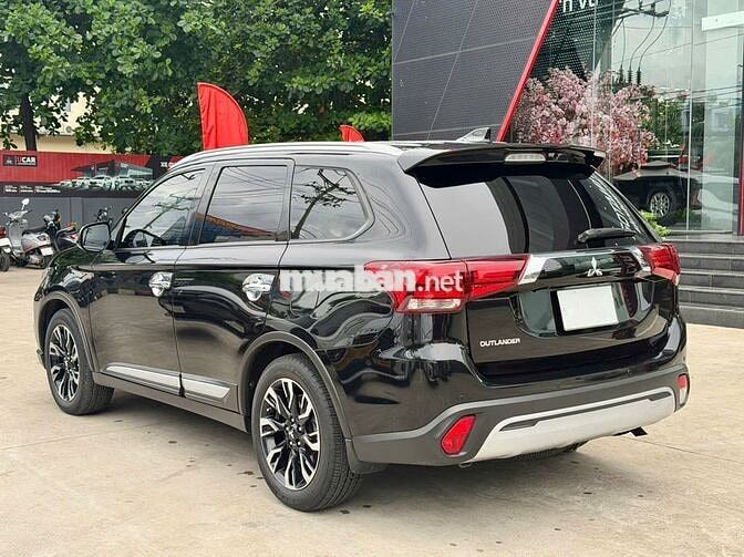 Mitsubishi Outlander 2021 Đen, xe mới keng rất đẹp
