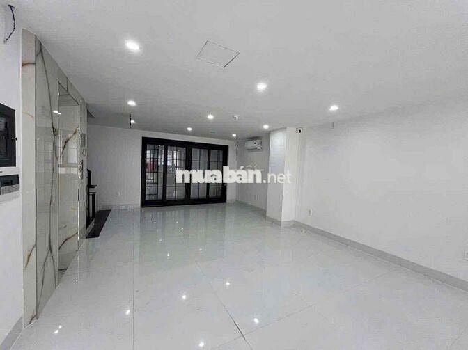 MẶT BẰNG TRỆT 6 *15M ĐẸP NGAY LÝ PHỤC MAN Q7, KD ĐA NGÀNH GYM, SPA, VP