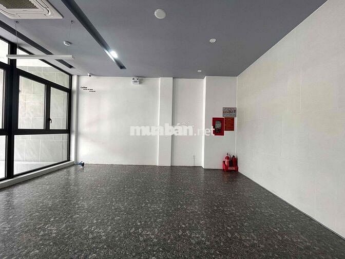 Mặt bằng rộng 90m² cạnh Sunrise City View Q7 –KD spa, văn phòng, shop