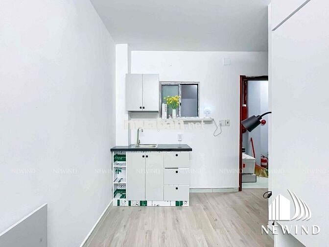 STUDIO BAN CÔNG NẰM GẦN NGAY TRUNG TÂM QUẬN 1 THUẬN TIỆN QUA LOTTE