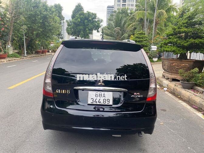 Gia đình đổi xe cần bán Mitsubishi Grandis 2009
