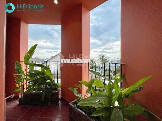 STUDIO NGAY CẦU SẮT NGUYỄN THÁI MỚI TOANH 100%