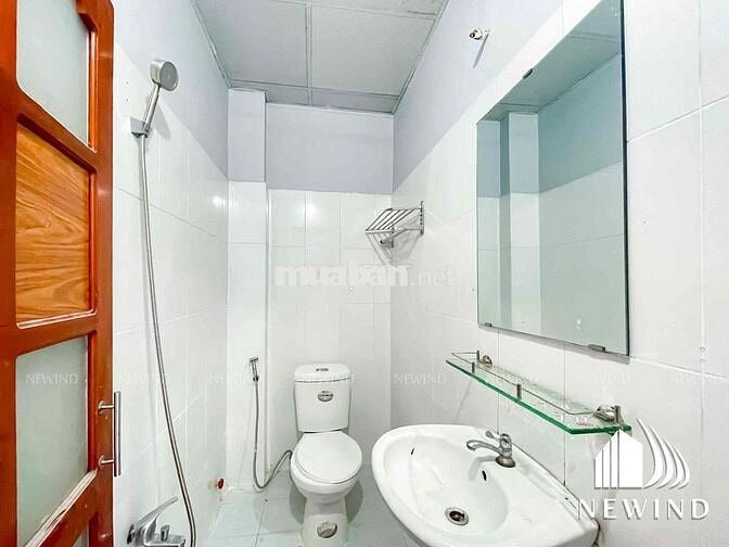 STUDIO BAN CÔNG NẰM GẦN NGAY TRUNG TÂM QUẬN 1 THUẬN TIỆN QUA LOTTE
