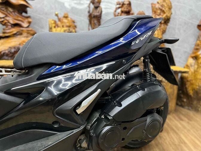 Yamaha NVX 125VVA phanh ABS, khoá smartkey