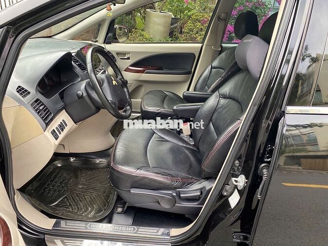 Gia đình đổi xe cần bán Mitsubishi Grandis 2009