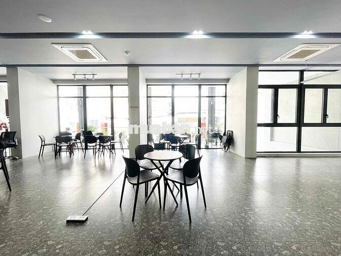 Mặt bằng rộng 90m² cạnh Sunrise City View Q7 –KD spa, văn phòng, shop
