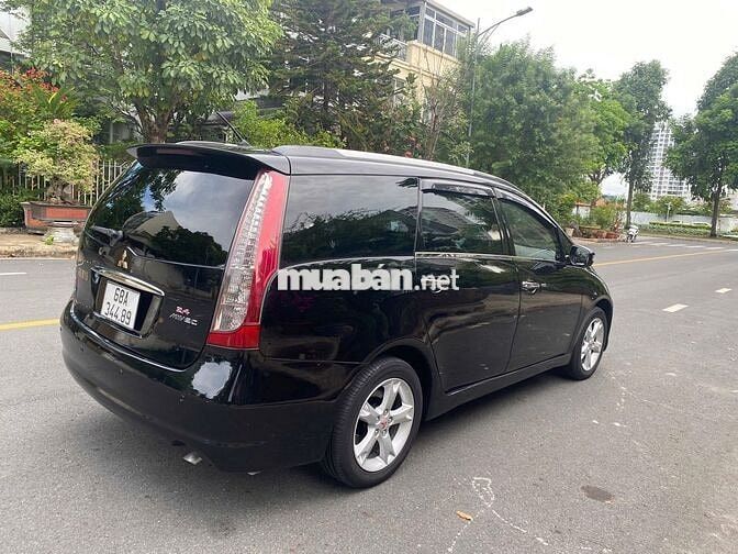 Gia đình đổi xe cần bán Mitsubishi Grandis 2009