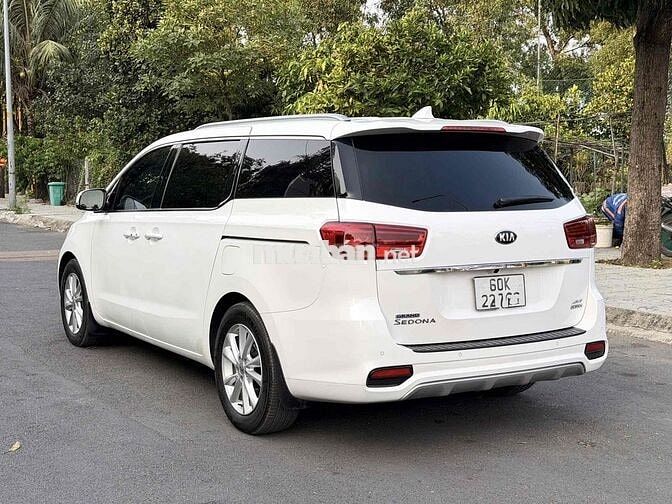 Kia Grand Sedona 2019 Trắng Full Dầu