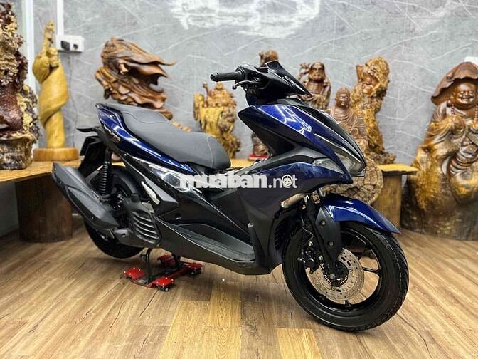 Yamaha NVX 125VVA phanh ABS, khoá smartkey