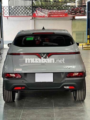 Xe điện VinFast VF5 Xám