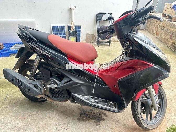 Honda Air Blade FI Đỏ đen Đã sử dụng