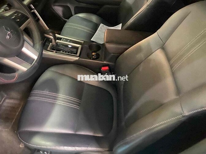 Mitsubishi Xpander Premium 2025 11200 km Trắng