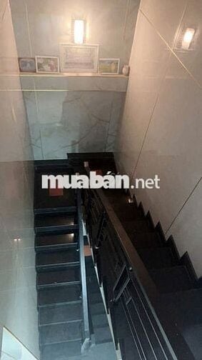 NHỈNH 4 TỶ + NHÀ 3 TẦNG 4PN HXH QUAY ĐẦU ĐƯỜNG SỐ 8 LINH XUÂN  HCM