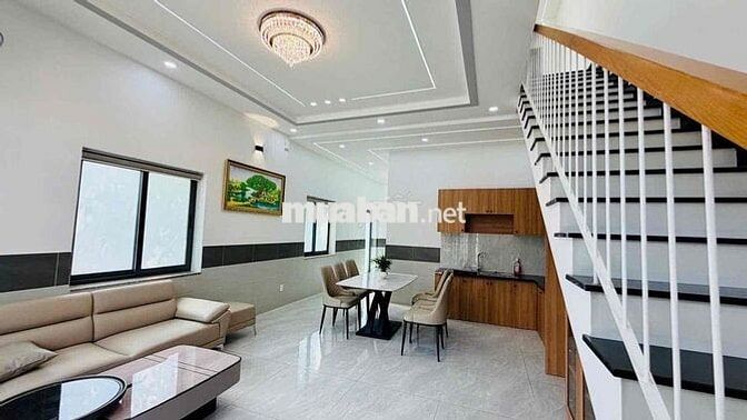BIỆT THỰ NGANG 7M 2 LẦU SÁT CHỢ BÙI MÔN - LÊ THỊ HÀ