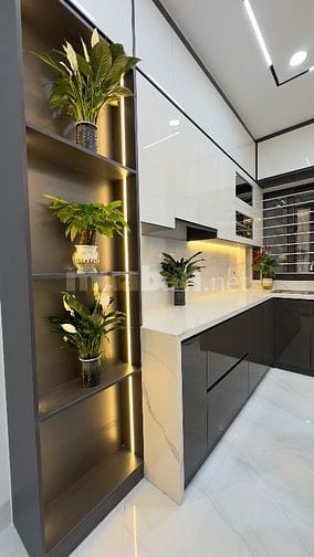 Nhà Lô góc đầu phố 139 Tam Trinh-Cầu Mai Động. MB40m2*5T Thang Máy. 