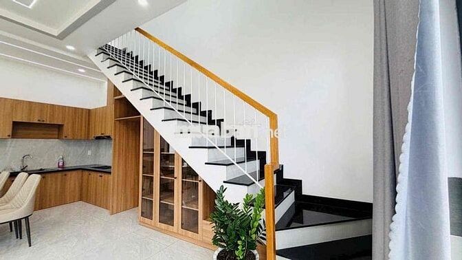 BIỆT THỰ NGANG 7M 2 LẦU SÁT CHỢ BÙI MÔN - LÊ THỊ HÀ