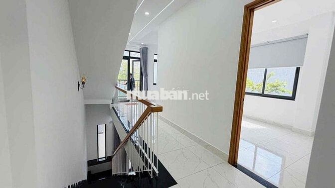 BIỆT THỰ NGANG 7M 2 LẦU SÁT CHỢ BÙI MÔN - LÊ THỊ HÀ