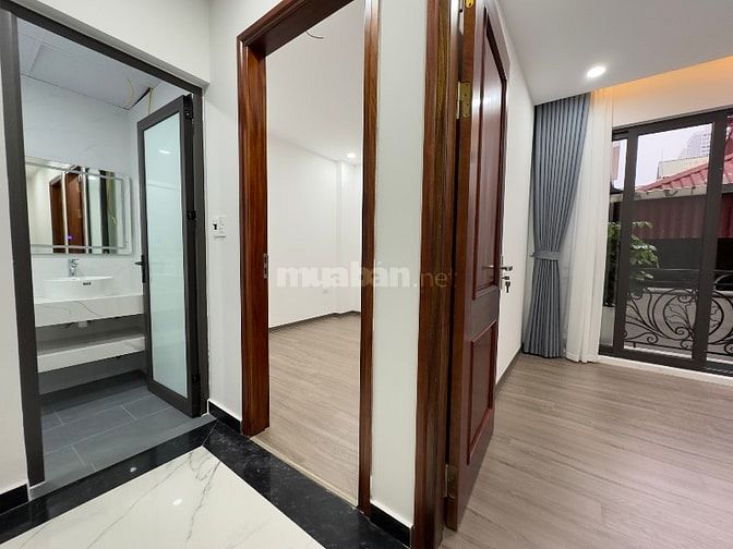 Nhà Lô góc đầu phố 139 Tam Trinh-Cầu Mai Động. MB40m2*5T Thang Máy. 
