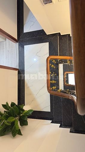 Nhà Lô góc đầu phố 139 Tam Trinh-Cầu Mai Động. MB40m2*5T Thang Máy. 