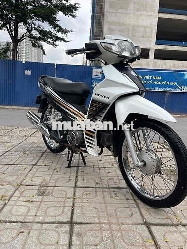 Honda Wave Blade màu Trắng