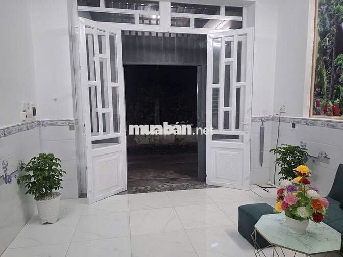 NHÀ 2 MẶT TIỀN SỔ RIÊNG KHU VỰC CẦU LỚN HÓC MÔN CẦN BÁN GẤP